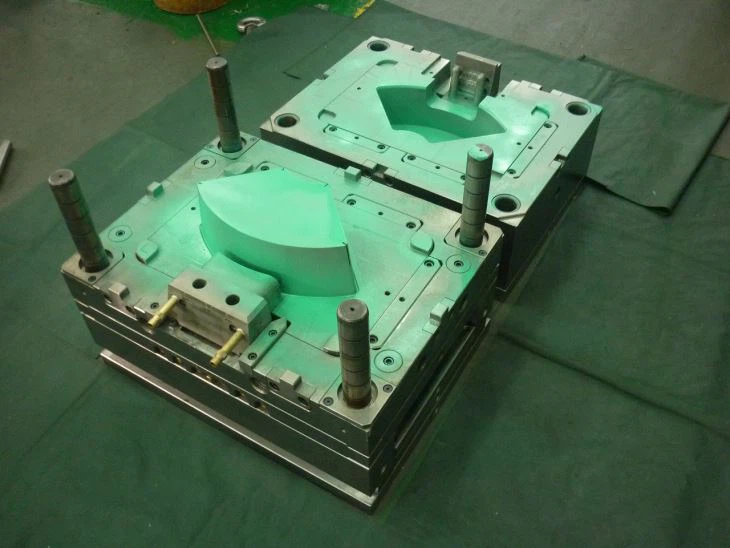 Moule d'injection plastique de haute qualité pour boîte de rangement pour conteneurs en PET