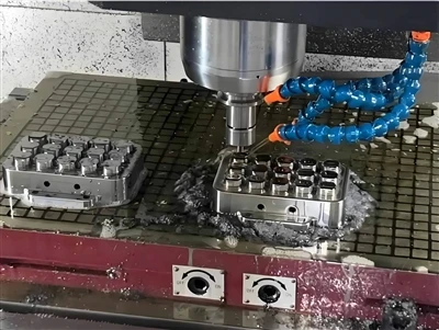 Comment la robotique de fabrication CNC transforme-t-elle la production moder...